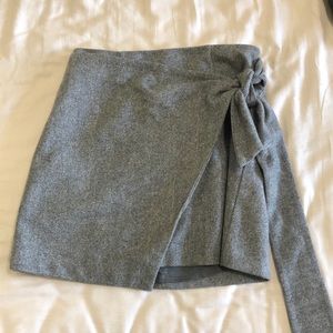 Aritzia Wilfred Wrap Front Skirt